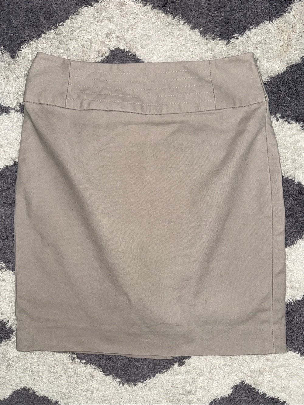 Banana Republic Light Taupe Pencil Skirt size 2